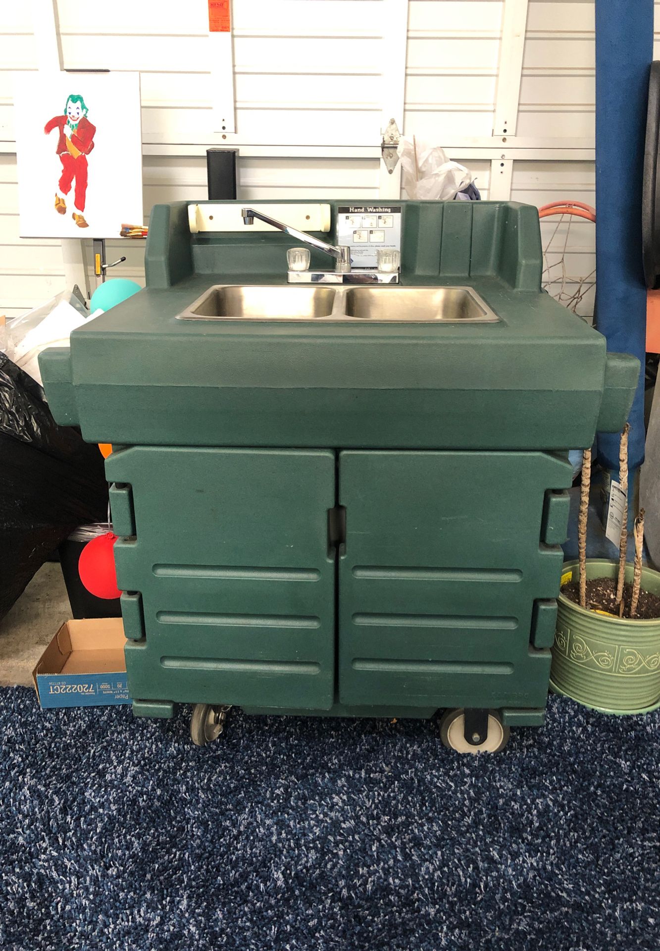 Mobile sink. Perfect for parties!