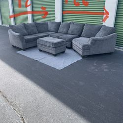 Grey Sectional Couch Set  Local Delivery 🚚 💨