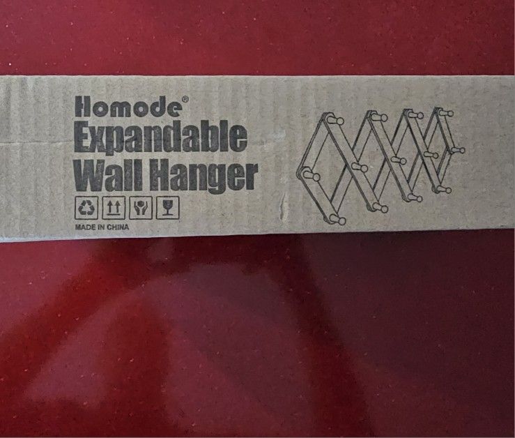 Accordion Wall Hanger Expandable