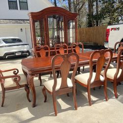 Stuning Havertys Dining Set And Cabinet 
