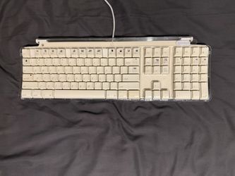 Apple Pro keyboard 