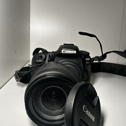 Canon EOS 90D