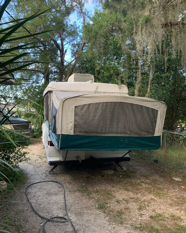 1997 popup camper by Coleman for Sale in Orlando, FL