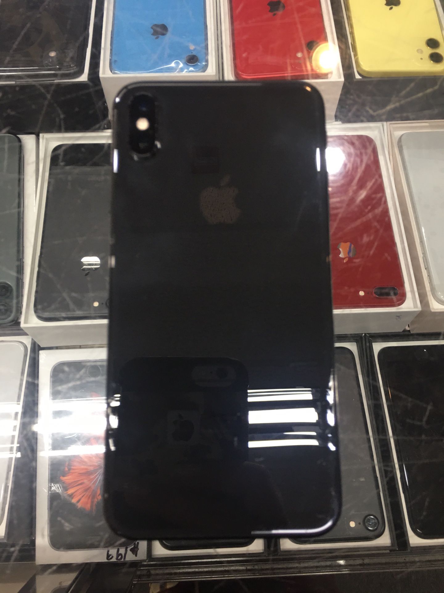 IPHONE XS MAX STARTING AT $699