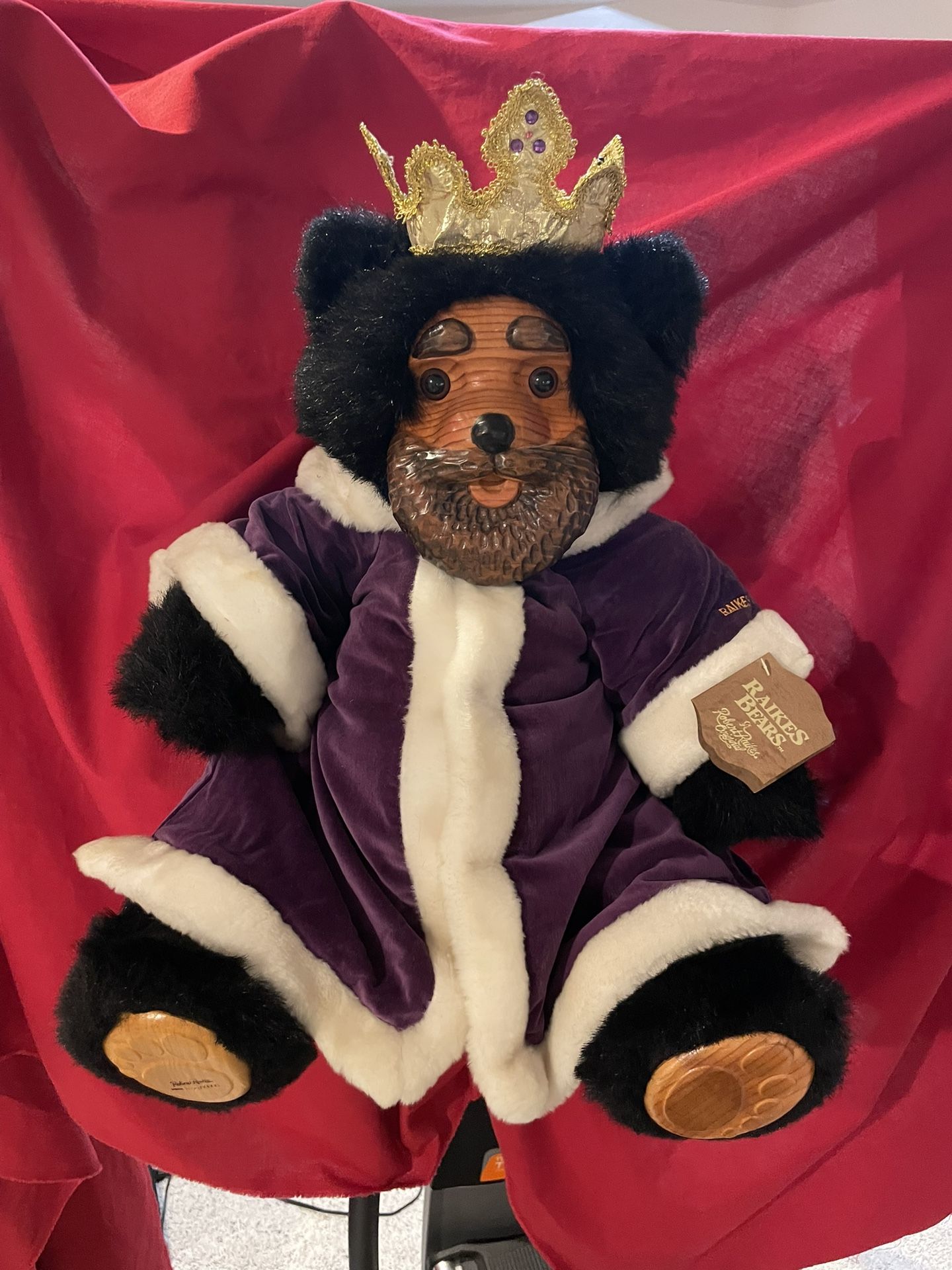 Royal Court Raikes Limited Edition, Collectible, Bears.