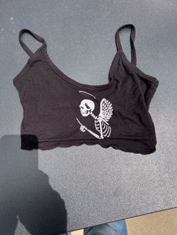 Half t-shirt skull