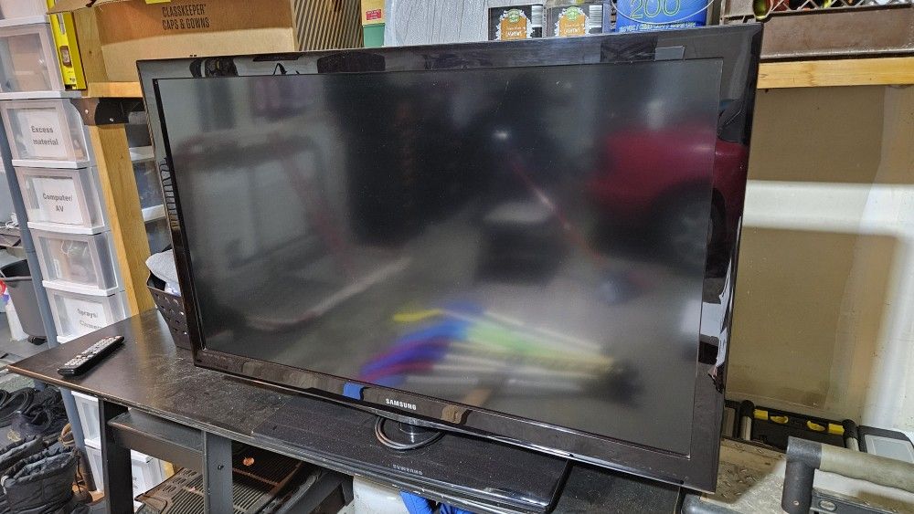 Samsung 46" TV