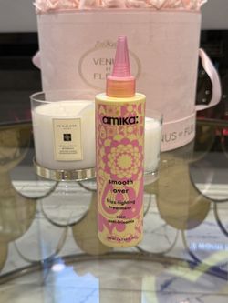 amika Smooth Over Frizz-Fighting Hair Treatment Mask