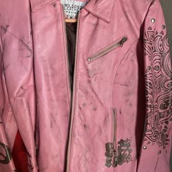 PINK LEATHER JACKET ROCKER!