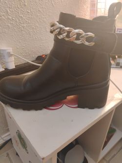 Boots womens 6.5