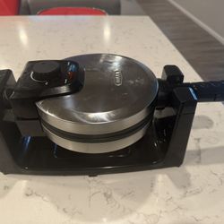 Bella Rotating Waffel Maker