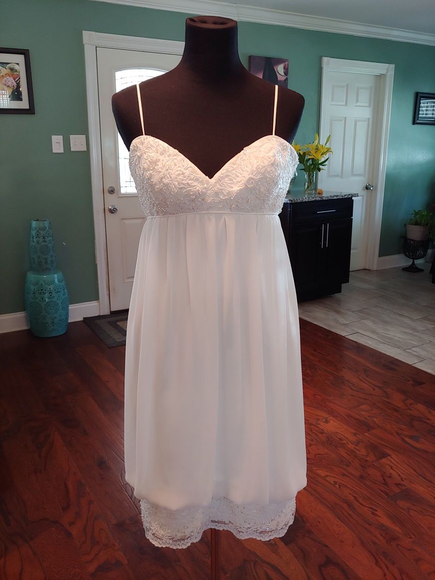 TB - Short Wedding Dress