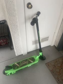 Hyper Jammer Kids' 12V Electric Scooter in green