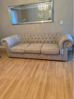Classic couch