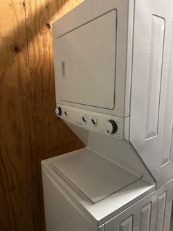 Frigidaire Gas washer/dryer