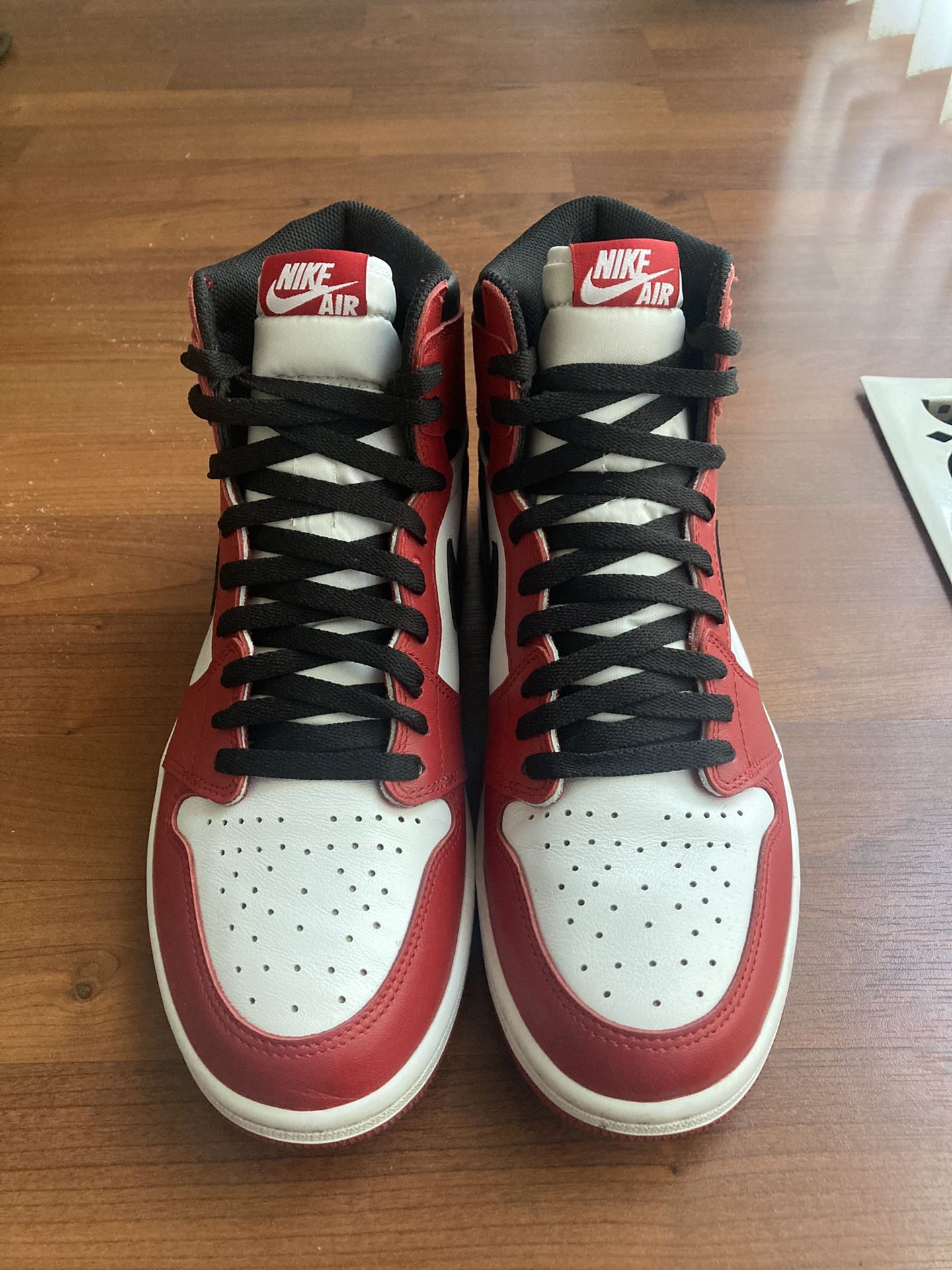 Nike Air Jordan I 1 High OG “Chicago” Sz 11
