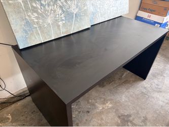Standard light weight desk