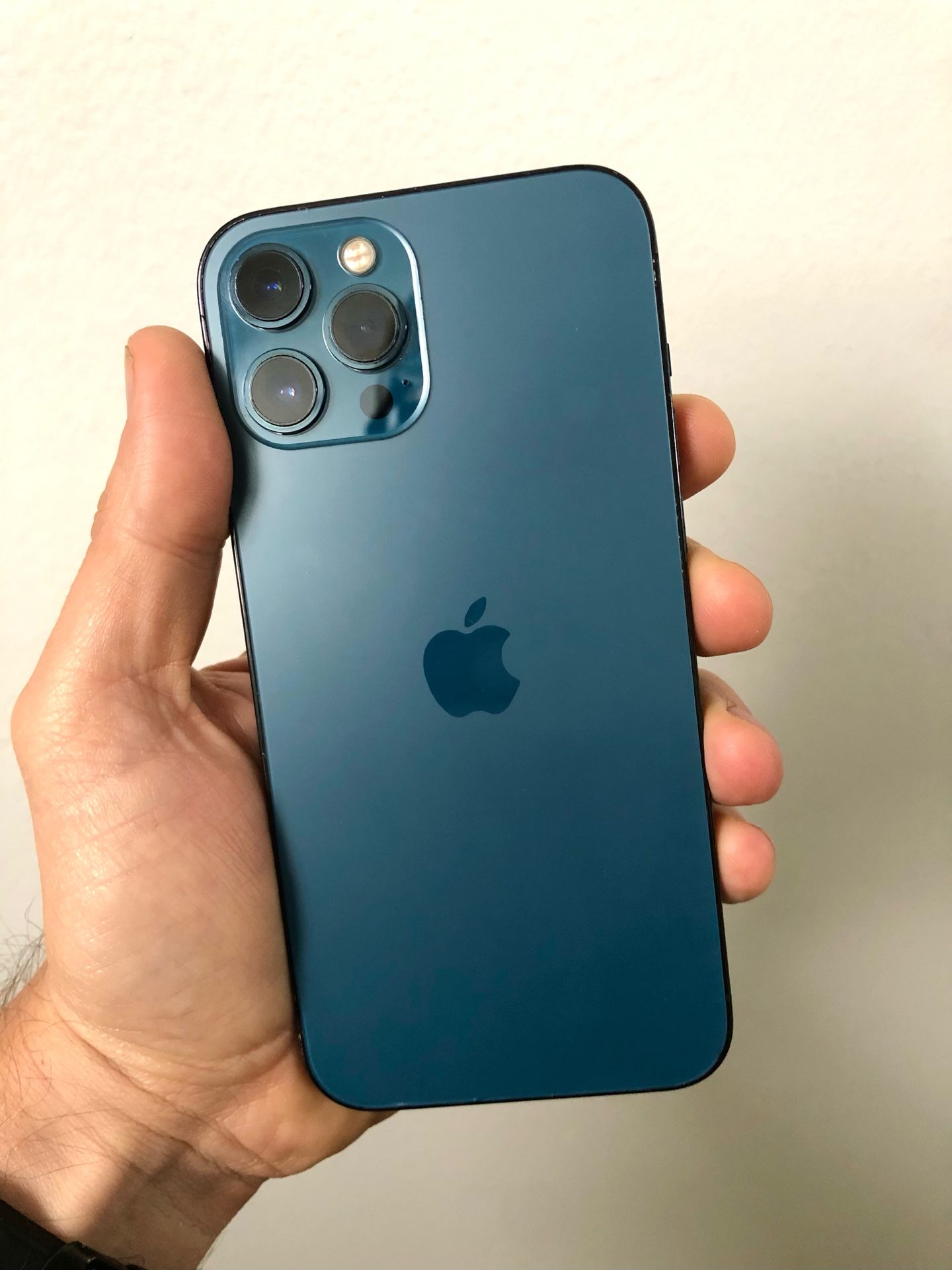FIRM PRICE - iPhone 12 Pro Max 256gb Pacific Blue Factory Unlocked Great Condition • iOS 16.1.2