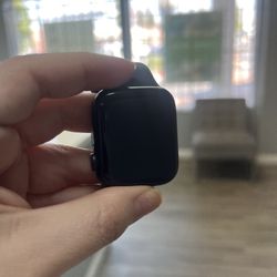 Apple Watch Series SE 1st Gen Cellular 40mm