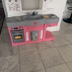 Kids Play Kitchen 