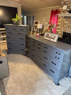✨✨GORGEOUS GRAY SOLID AND HEAVY DRESSER SET BY STERLING HOUSE✨✨