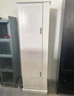 Minor Crack in the Back Assembled New Bathroom Storage Cabinet with 2 Doors and Hook Wooden Storage