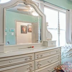 Nice Bedroom Set