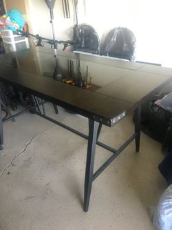 Table With 6 Barstools