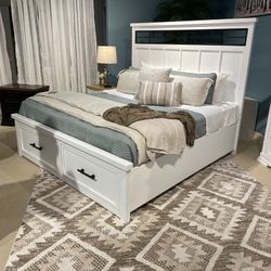 White/Natural Queen Panel Storage Bedroom Set / 5pc incl. Dresser+Mirror+Chest+Nightstand