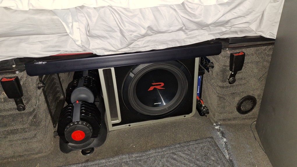 Alpine Type R2 SB12V Subwoofer 