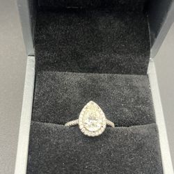VVS Mossiante Pair Shaped Ring 200$ 