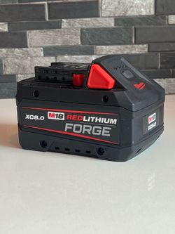 Milwaukee M18 battery forge XC8.0 New $140