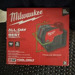 Milwaukee M12 12-Volt Lithium-Ion Cordless Green 125 ft. Cross Line and Plumb Points Laser Level (Tool-Only)