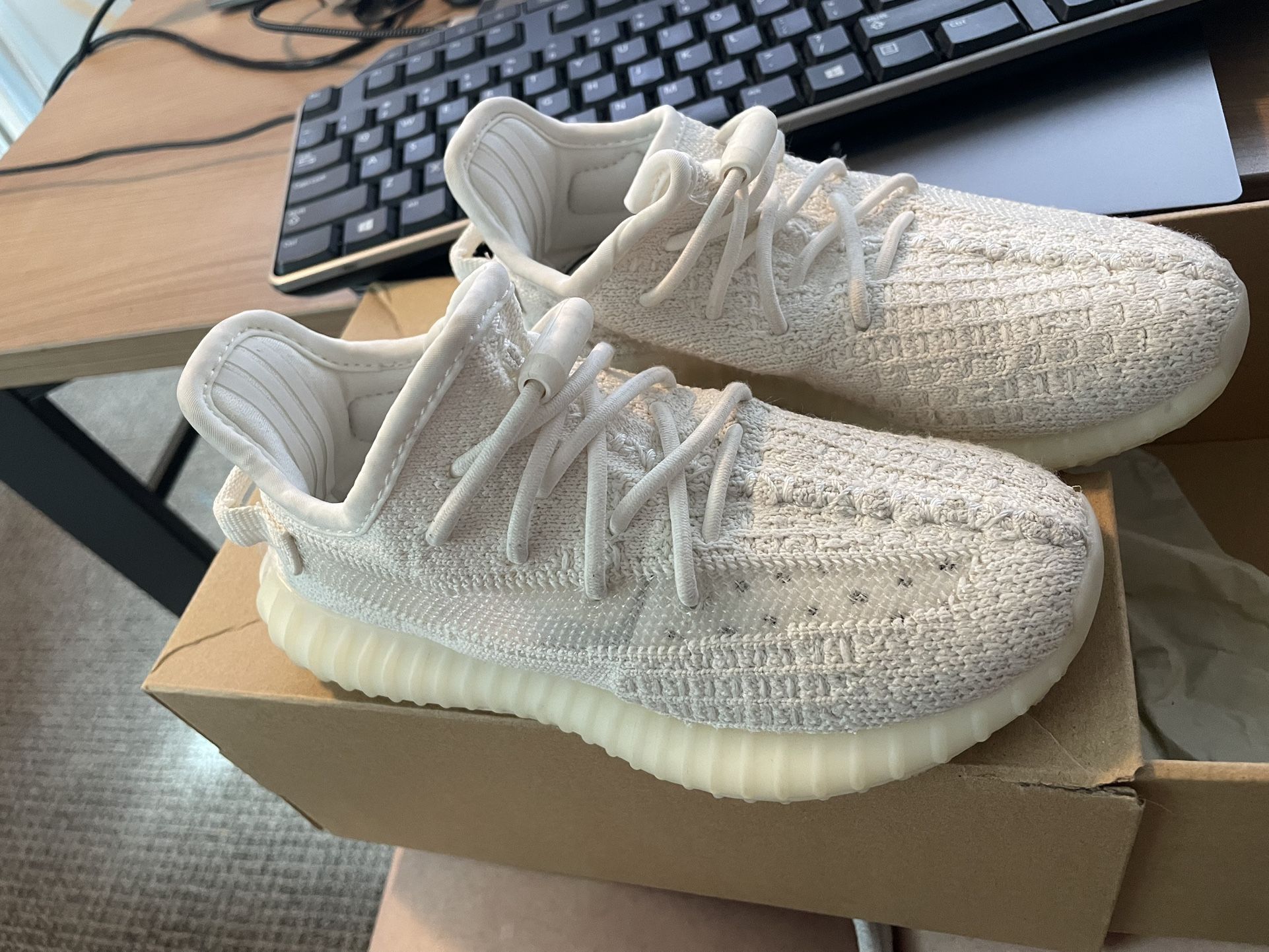 YZY 350 V2 Kids Yeezy Adidas Size 11.5 Off White