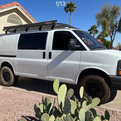 2007 Chevrolet Express AWD Camping Van