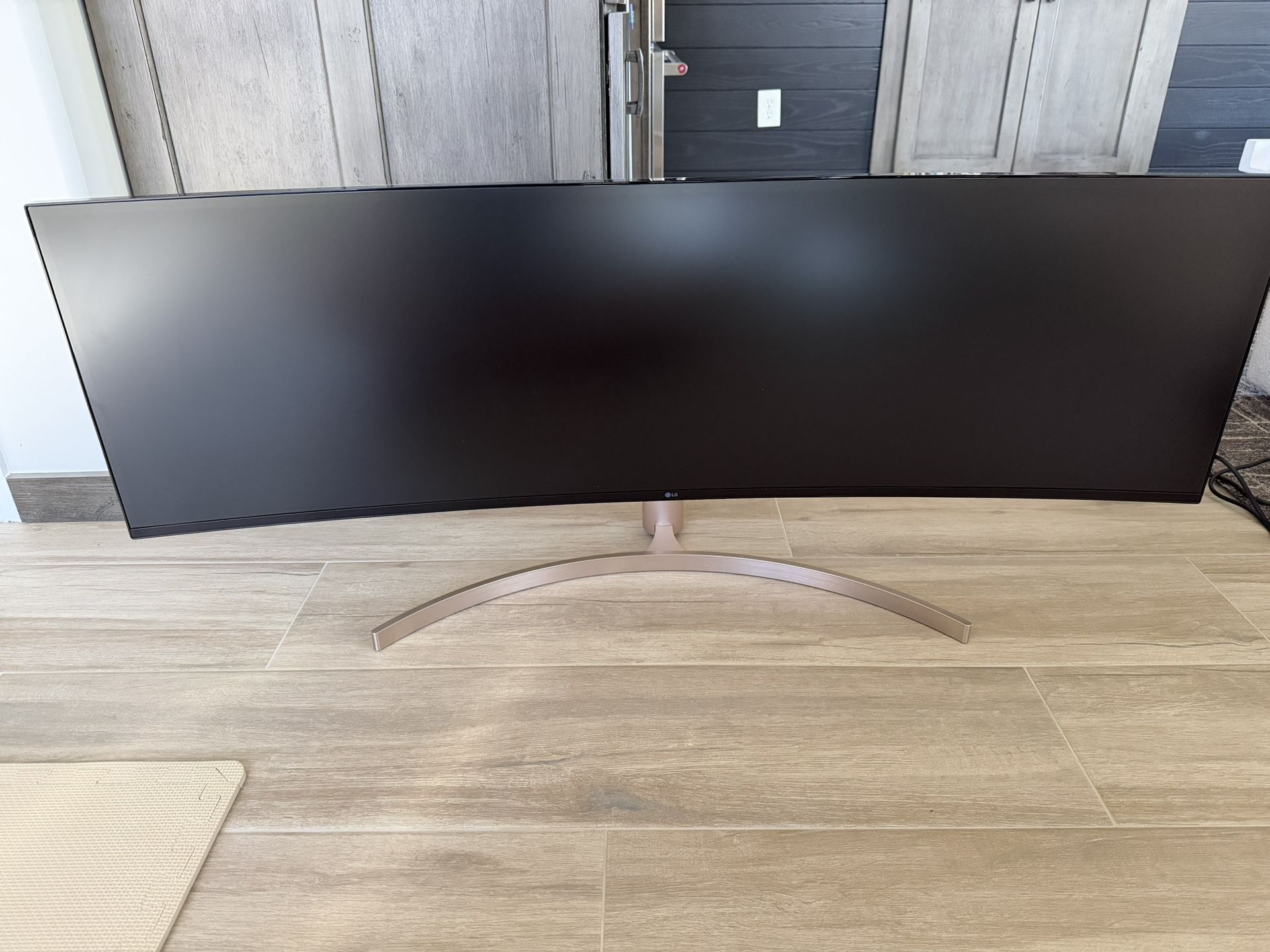 LG 49” Ultrawide HD Curved Monitor 49WL95C-W