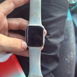 Apple Watch With Charger 