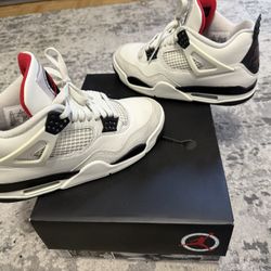 Jordan 4 Retro 