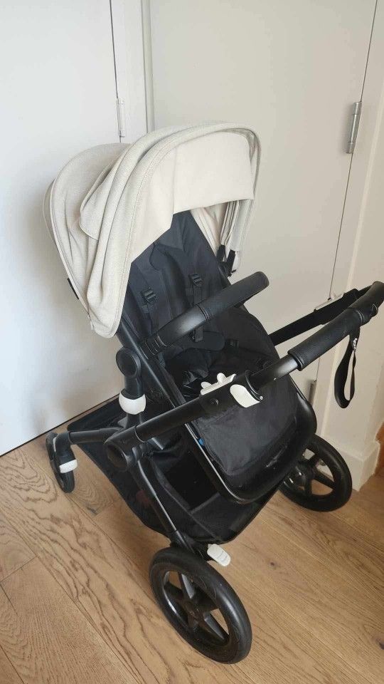 Bugaboo Fox3 Bassinet + Stroller Combo With Footmuff