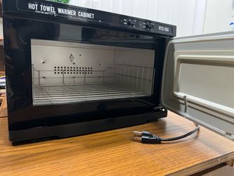 Hot towel warmer cabinet