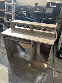Pull Out Desk 