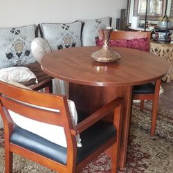 Table With 2 Wood And Leather Chairs 