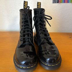 Dr Marten 1460 Women’s Patent Leather Boots 
