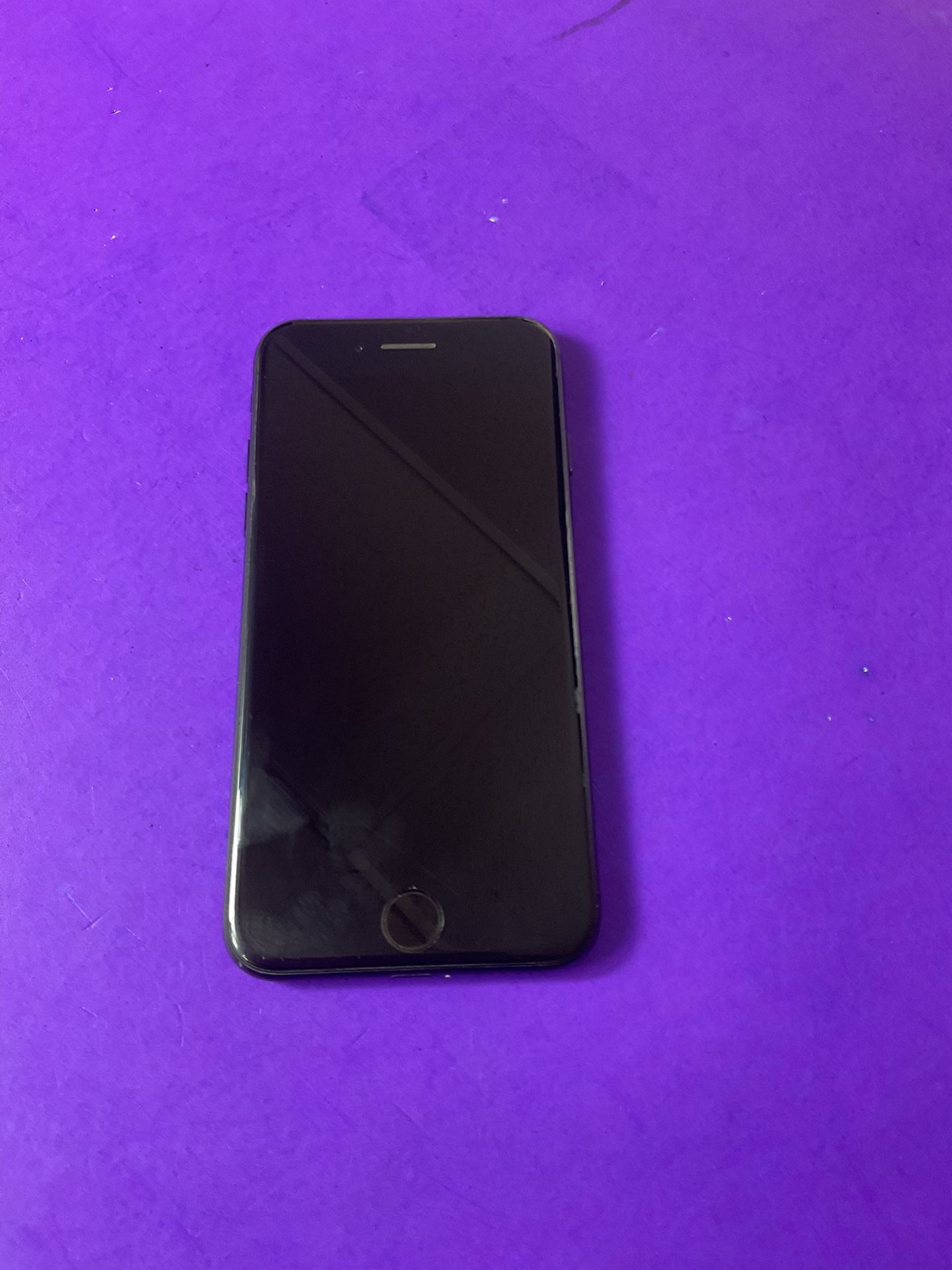 Apple iPhone 7 32GB – Unlocked – iOS 15.8.5 – 82% Battery Health