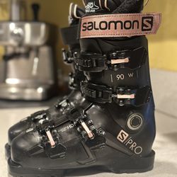 Women’s Ski Boots 24.5 