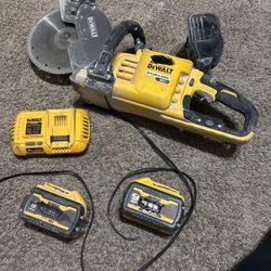 Flexvolt 60V Max Cordless 9in Cutoff Saw & 2 Flex Batteries 