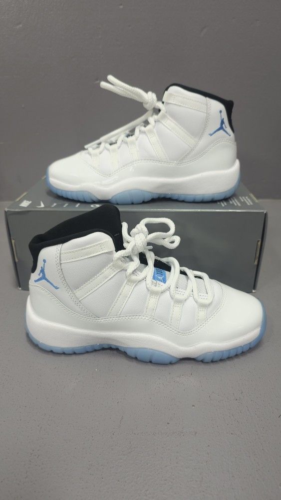 Air Jordan 11 'Legend Blue'