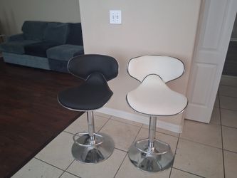 chairs  ( 4 total )