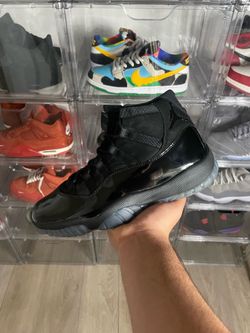 TRIED ON Sz 10 Cap and Gown 11s