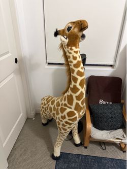 Melissa & Doug giraffe